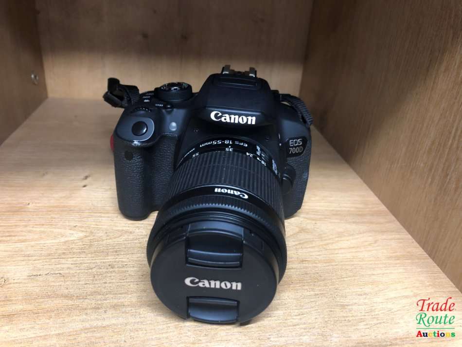 Canon EOS 700D DIGITAL SLR CAMERA KIT WITH 18-55MM IS STM LENS