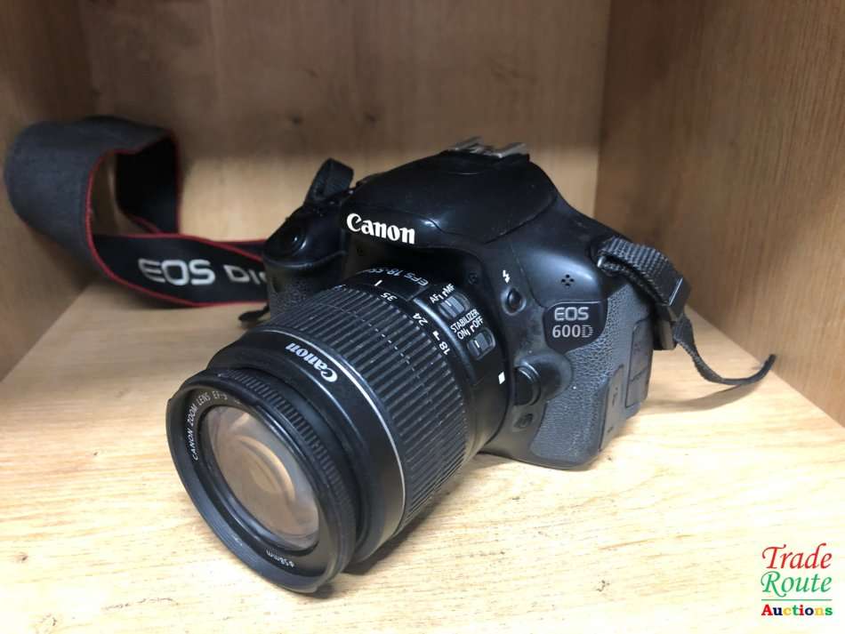Canon EOS 600D DSLR CAMERA with Canon 18-55 Lens Camera Kit