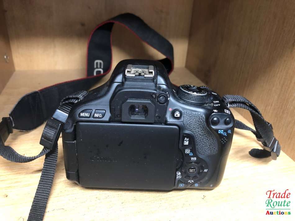 Canon EOS 600D DSLR CAMERA with Canon 18-55 Lens Camera Kit