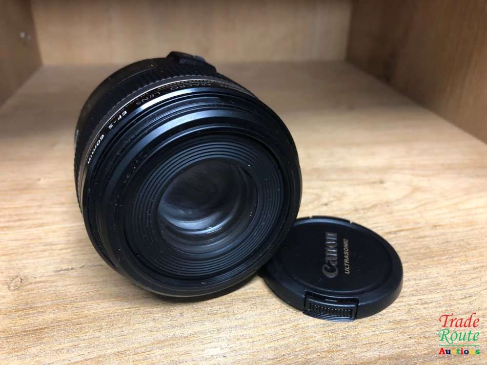 Canon EF-S 60mm f/2.8 USM Lens for Canon DSLR CAMERAS