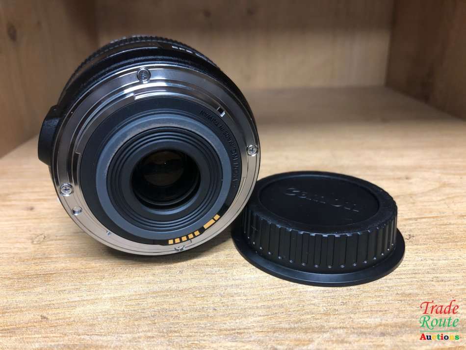 Canon EF-S 60mm f/2.8 USM Lens for Canon DSLR CAMERAS