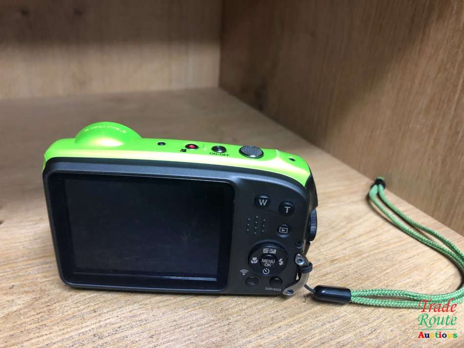 Fujifilm Waterproof Digital Underwater Camera with 3" LCD, Green (xp120)