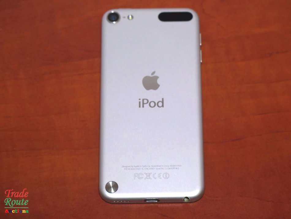 APPLE iPod Touch | MD721BT/A | 64GB SILVER | A1421 | 5TH GEN