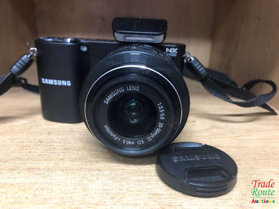 Samsung NX1100 20.3MP CMOS Smart | WiFi | FULL HD | Digital Camera + 20-50mm Lens