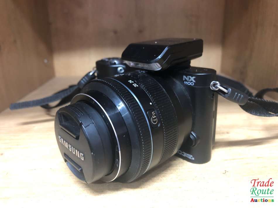 Samsung NX1100 20.3MP CMOS Smart | WiFi | FULL HD | Digital Camera + 20-50mm Lens