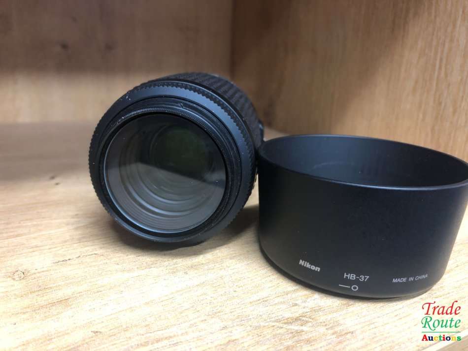 Nikon AF-S NIKKOR 55-200mm VR [ VIBRATION REDUCTION ] LENS