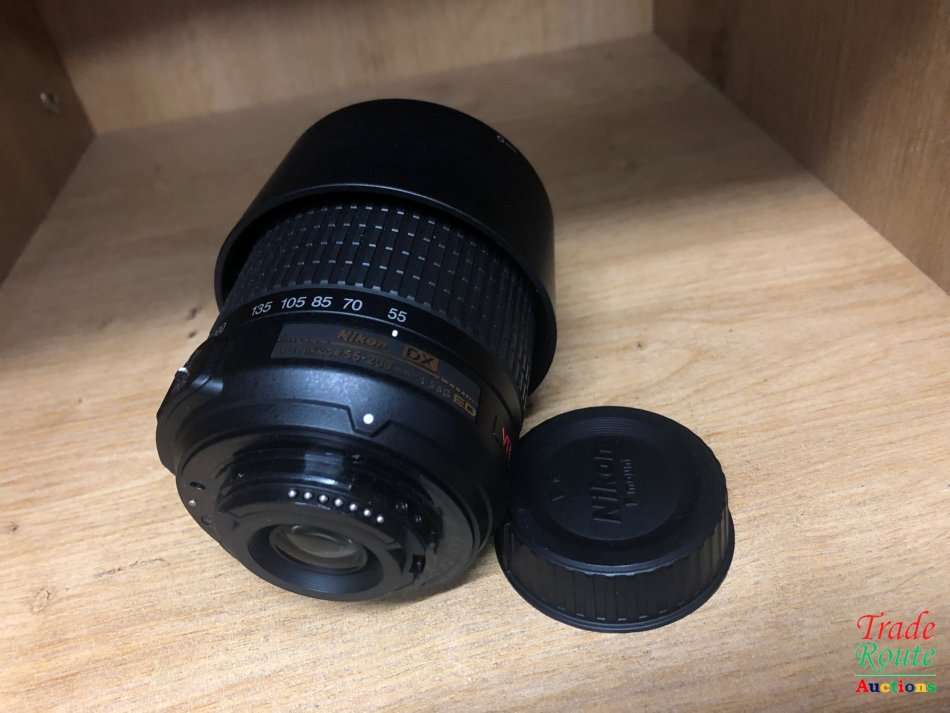 Nikon AF-S NIKKOR 55-200mm VR [ VIBRATION REDUCTION ] LENS