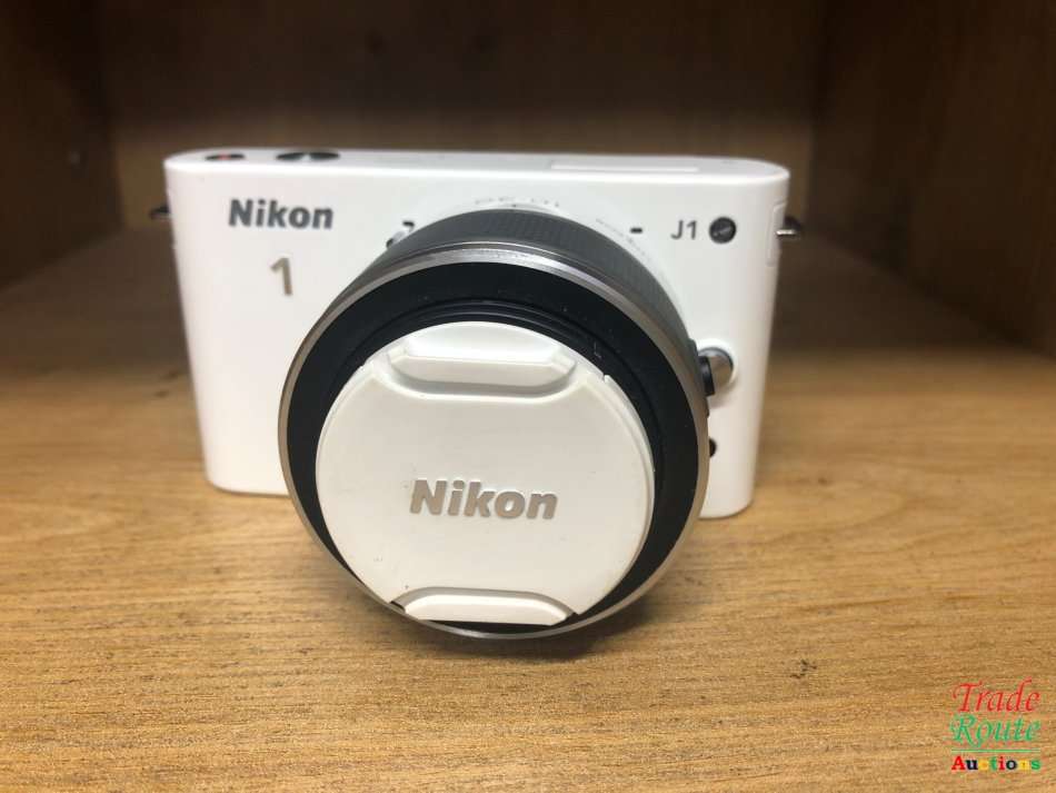 Nikon 1 J1 Mirrorless Digital Camera with 10-30mm VR Zoom Lens (White) - IN BOX