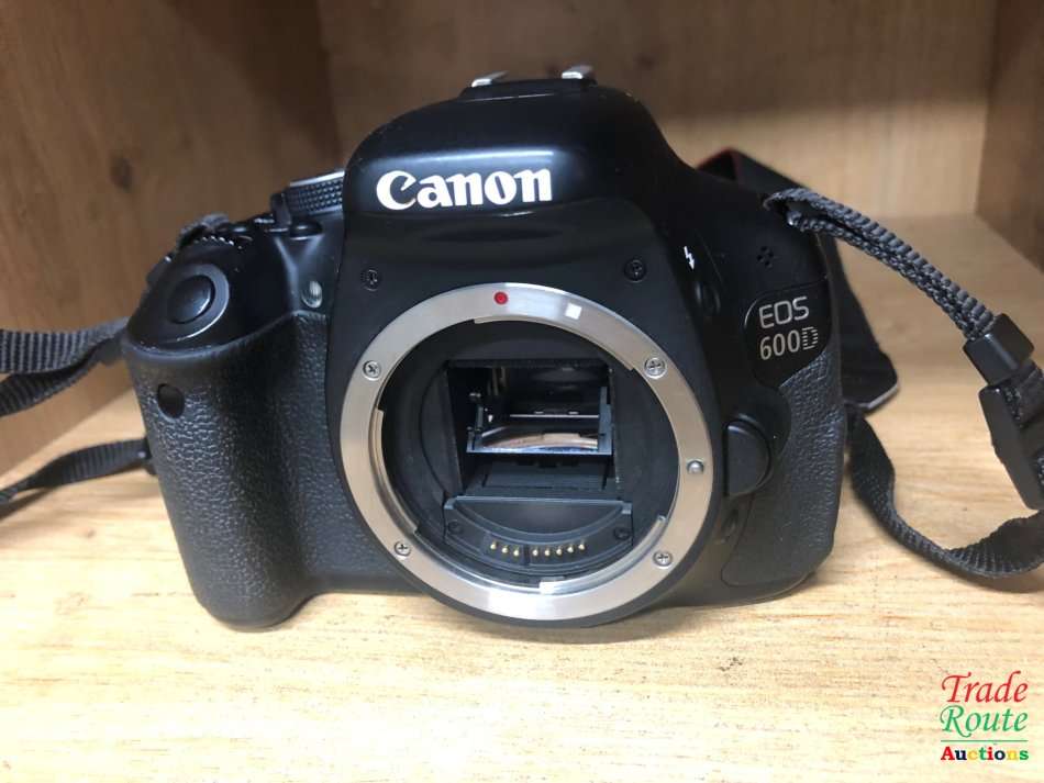 Canon EOS 600D Digital SLR CAMERA BODY ONLY - PROFESSIONAL [18 Megapixels]
