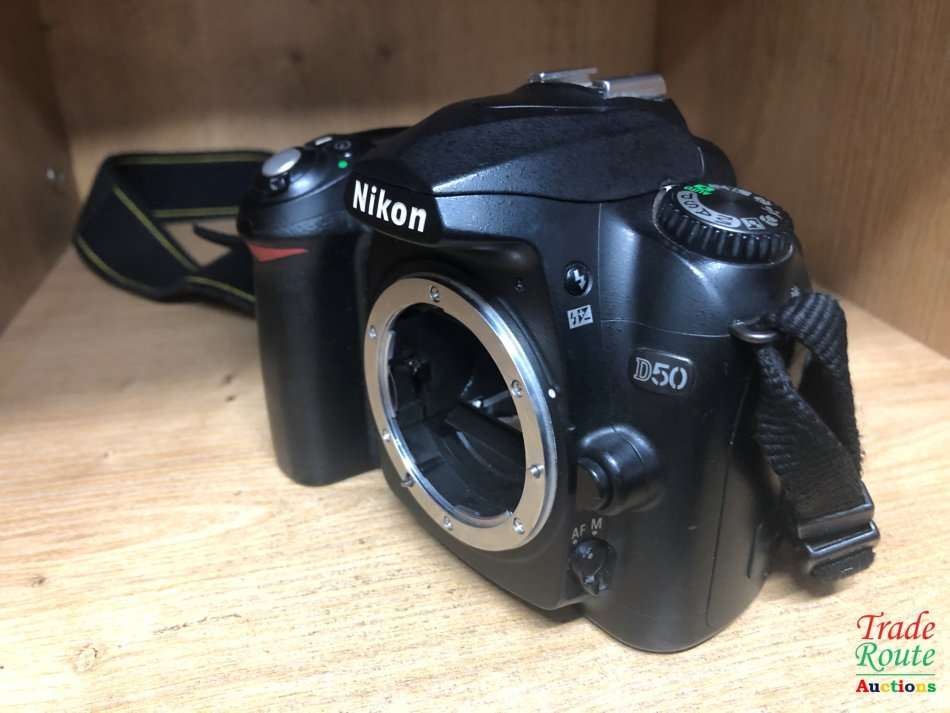 Nikon D50 DSLR Digital Camera (Camera Body ONLY)