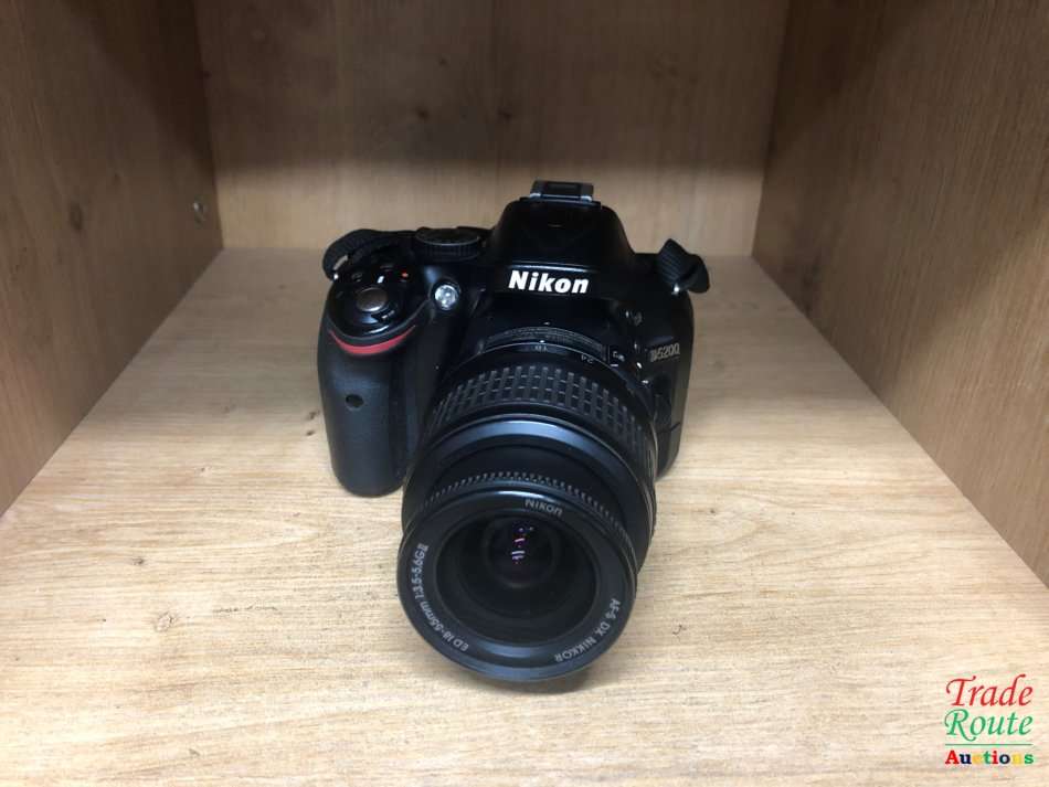 [ 24.1 MEGAPIXELS ] NIKON D5200 DSLR CAMERA +  18-55MM NIKKOR LENS PROFESSIONAL KIT