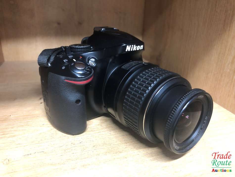 [ 24.1 MEGAPIXELS ] NIKON D5200 DSLR CAMERA +  18-55MM NIKKOR LENS PROFESSIONAL KIT