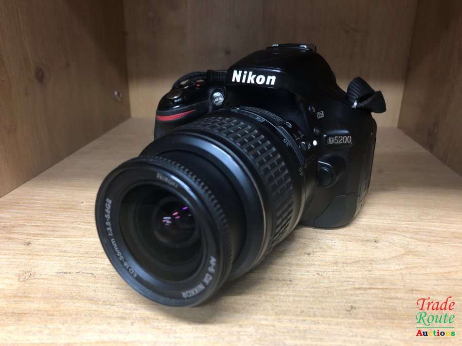 [ 24.1 MEGAPIXELS ] NIKON D5200 DSLR CAMERA +  18-55MM NIKKOR LENS PROFESSIONAL KIT