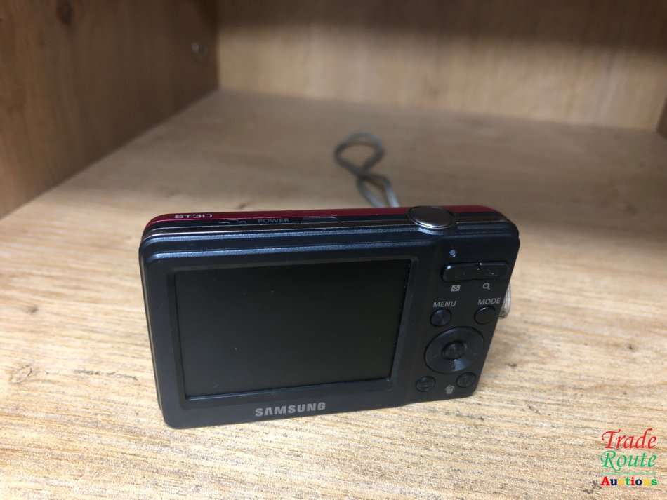 Samsung ST30 COMPACT DIGITAL CAMERA - PINK