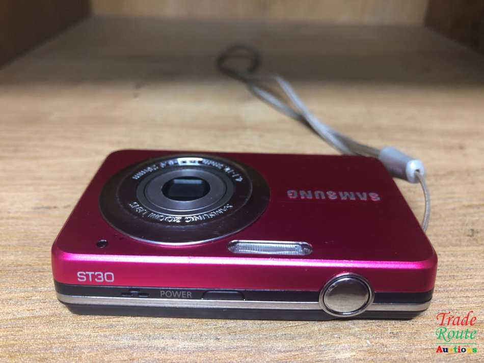 Samsung ST30 COMPACT DIGITAL CAMERA - PINK