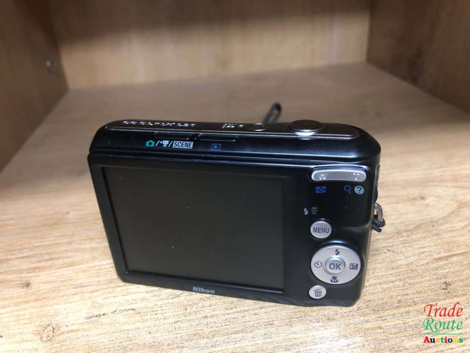 Nikon Coolpix L20 10MP Digital Camera with 3.6 Optical Zoom and 3 inch LCD