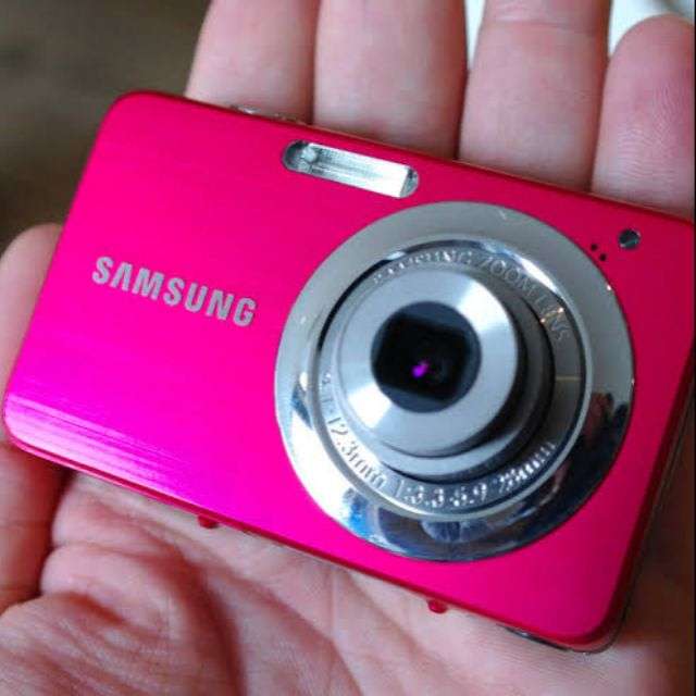 Samsung ST30 COMPACT DIGITAL CAMERA - PINK