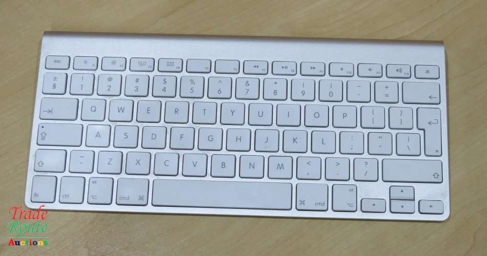 Apple Magic Keyboard A1314 - Wireless bluetooth Keyboard for Apple Imacs, Mac Minis & Macbooks