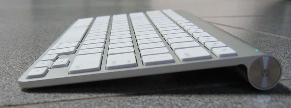 Apple Magic Wireless Keyboard A1314
