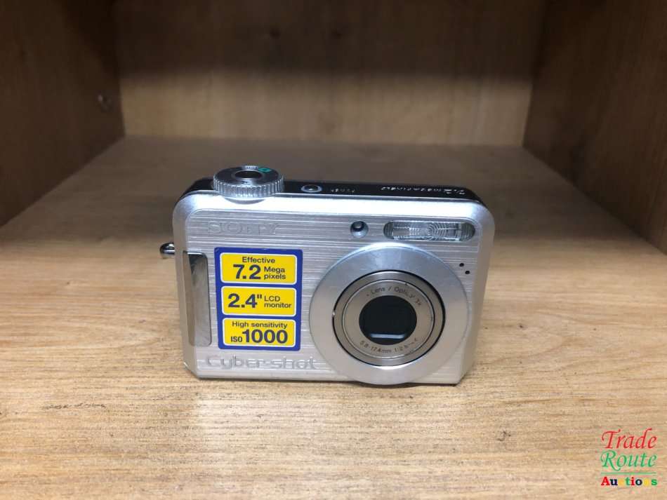 Sony Cybershot DSC-S700 7.2MP Digital Camera with 3x Optical Zoom