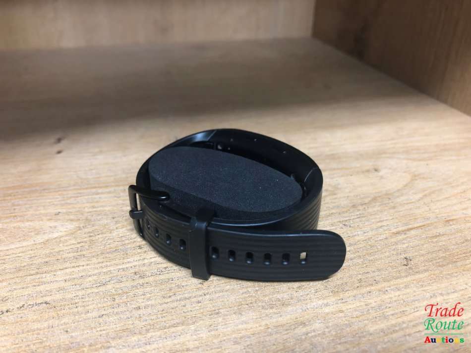 Samsung Gear Fit2 Pro Fitness Tracker Large SM-R365 GPS Sports Band Watch