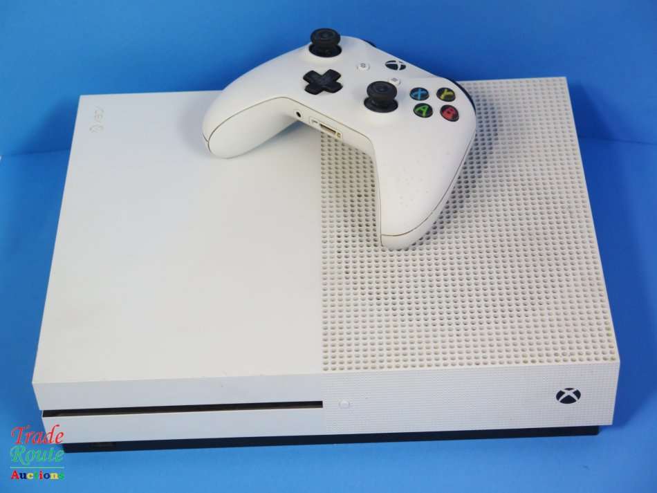 Microsoft Xbox One S 1TB Console (WHITE) Model 1681 + 1 Controller (WHITE)
