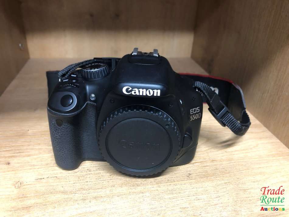 Canon EOS 550D Digital SLR camera BODY