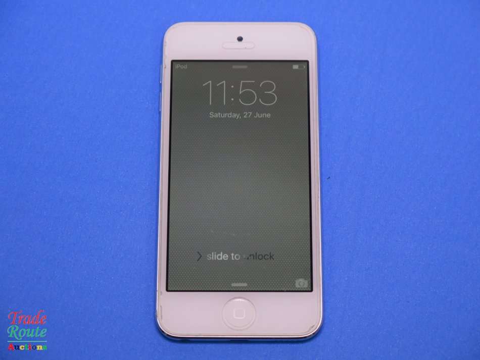 Apple iPod Touch | WHITE/SILVER | 16GB | RETINA DISPLAY