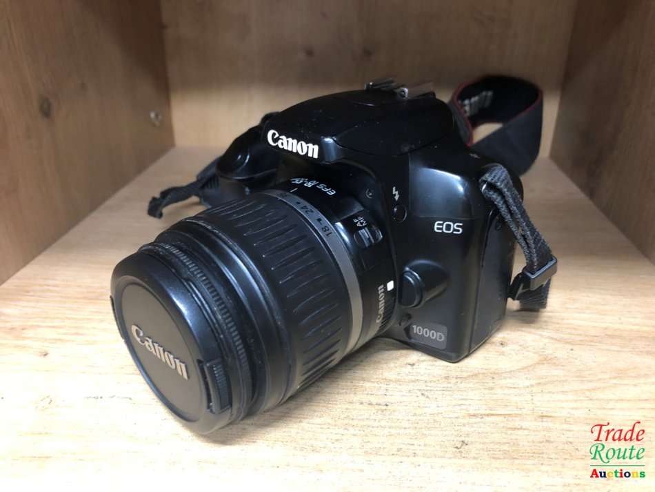 Canon EOS 1000D Digital SLR camera plus Canon 18-55mm Lens Professional KIT