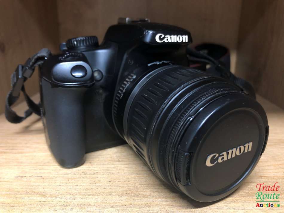 Canon EOS 1000D Digital SLR camera plus Canon 18-55mm Lens Professional KIT