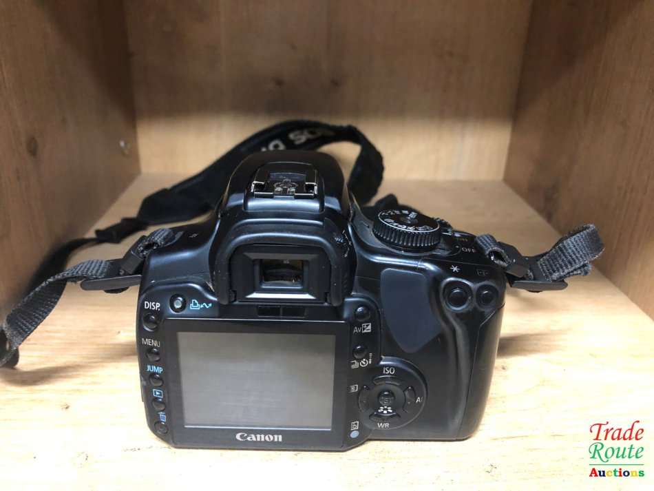Canon EOS 400D DigitalSLR camera 10.1 Megapixels + Canon EFS 18-55mm Lens