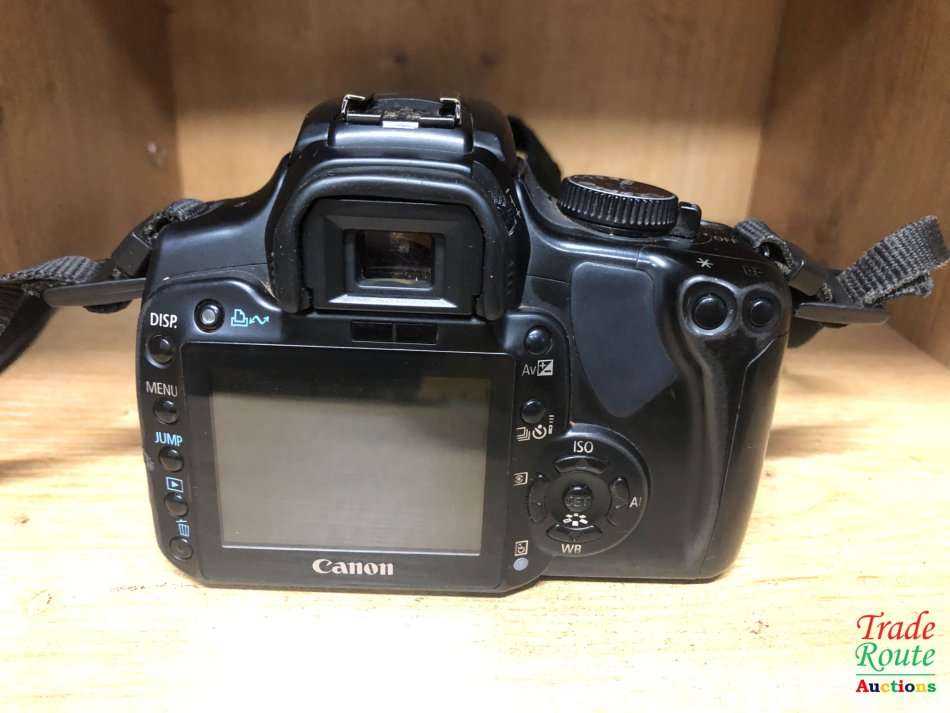 Canon EOS 400D DigitalSLR camera 10.1 Megapixels + Canon EFS 18-55mm Lens