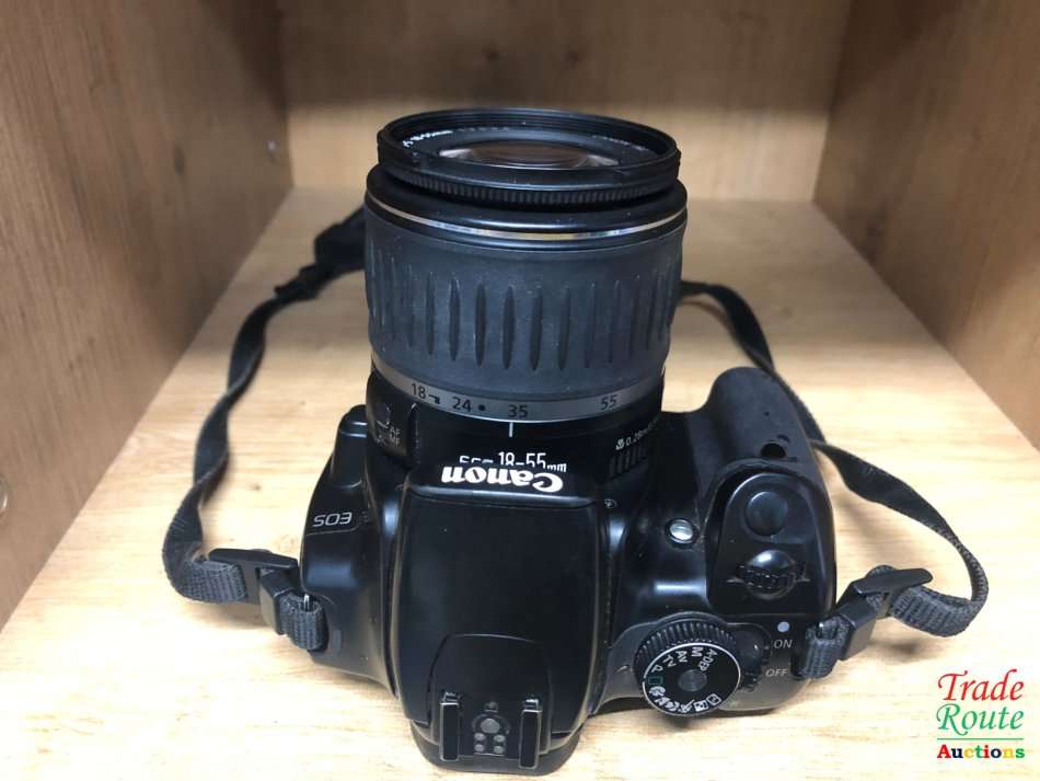 Canon EOS 400D DigitalSLR camera 10.1 Megapixels + Canon EFS 18-55mm Lens