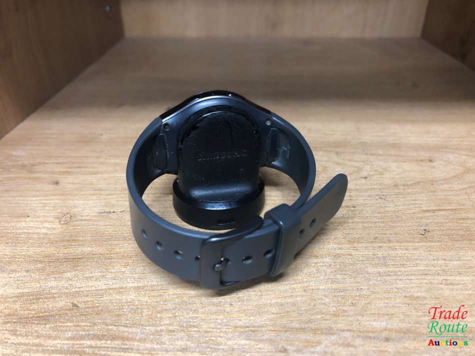 Samsung Gear S2 SMARTWATCH - SM-R720 Watch