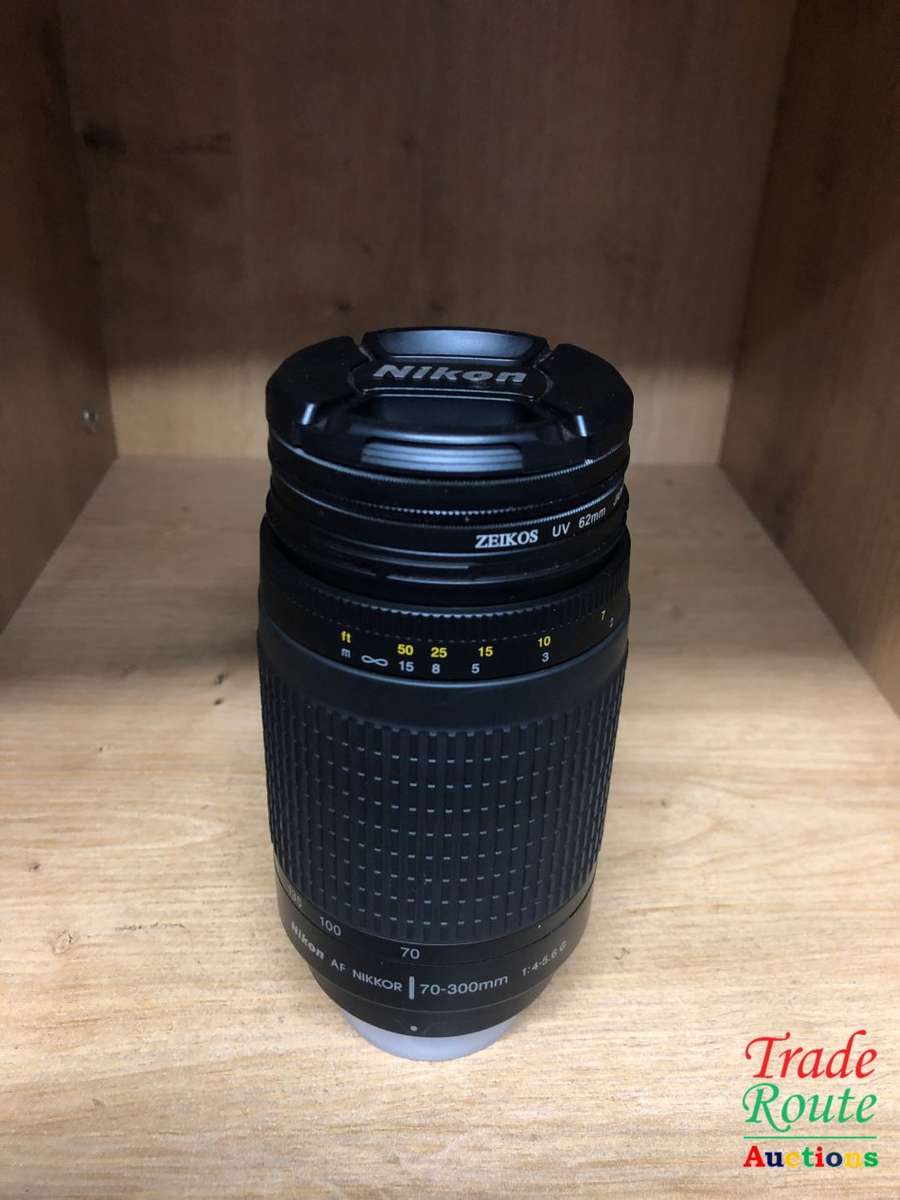 Nikon AF Nikkor 70-300mm f/4-5.6 G Telephoto Zoom lens for Nikon DSLR Cameras ( Nikon 70-300 lens )