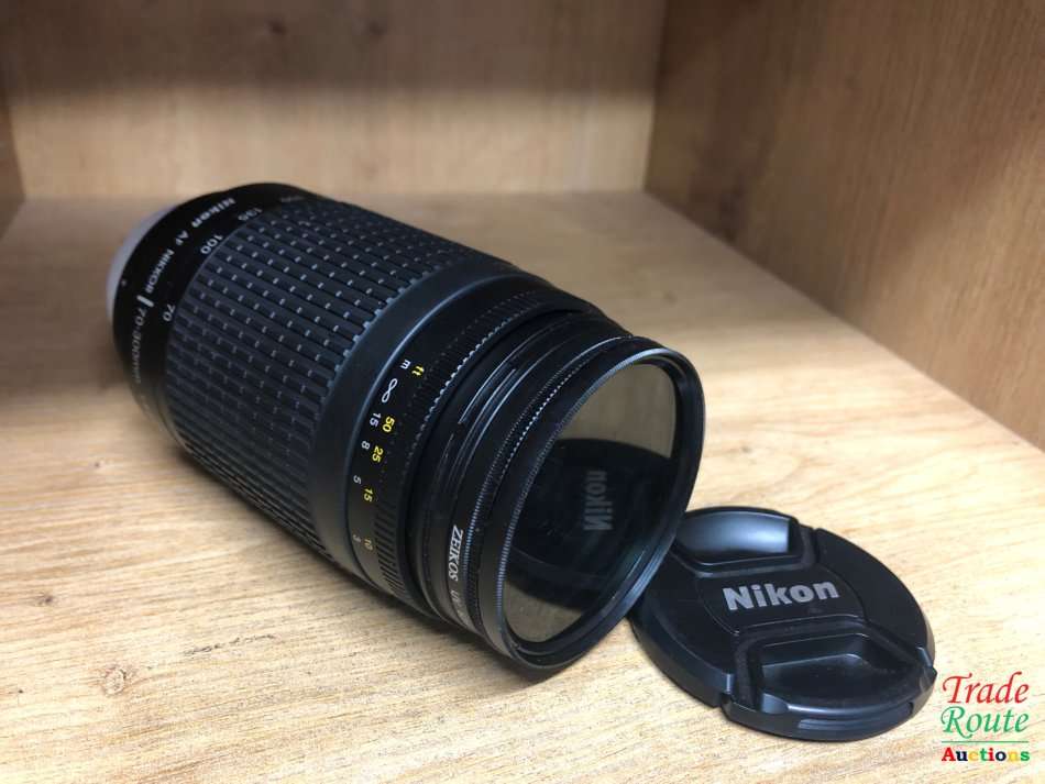 Nikon AF Nikkor 70-300mm f/4-5.6 G Telephoto Zoom lens for Nikon DSLR Cameras ( Nikon 70-300 lens )