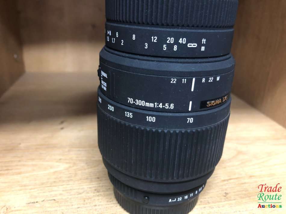 SIGMA DG 70-300mm Telephoto Zoom Lens [ for PENTAX ]