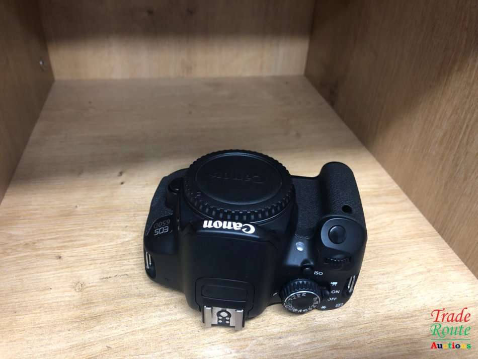 CANON 650D Digital SLR CAMERA BODY