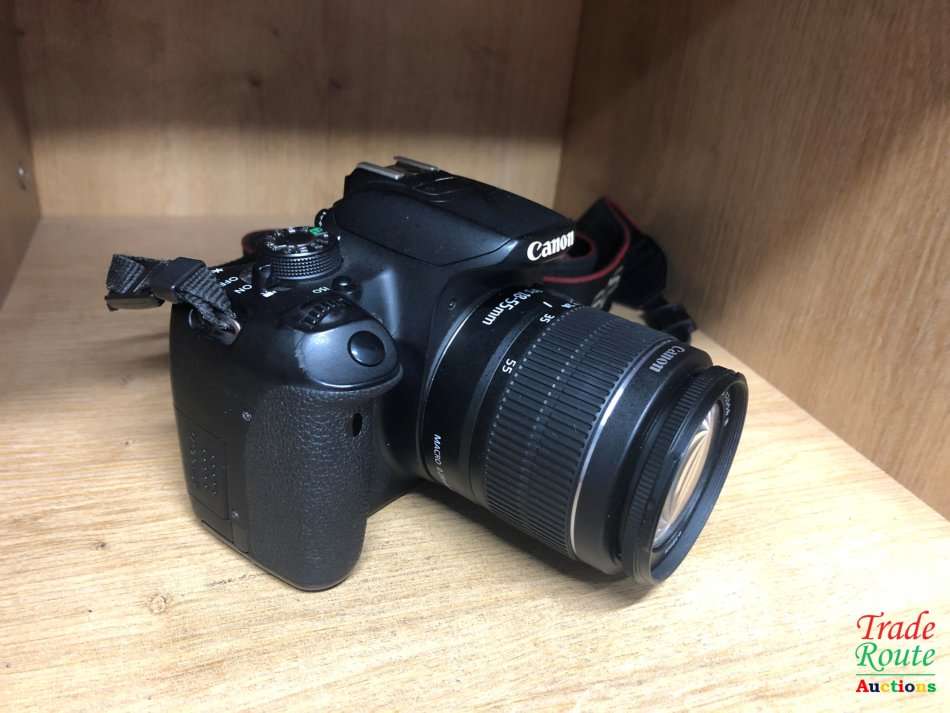 Canon EOS 700D DIGITAL SLR CAMERA KIT WITH 18-55MM iii LENS | 18.0 MP FULL HD