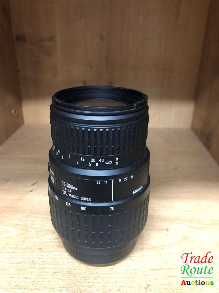 SIGMA 70-300mm DL Macro Super Telephoto Zoom Lens FOR SONY CAMERAS