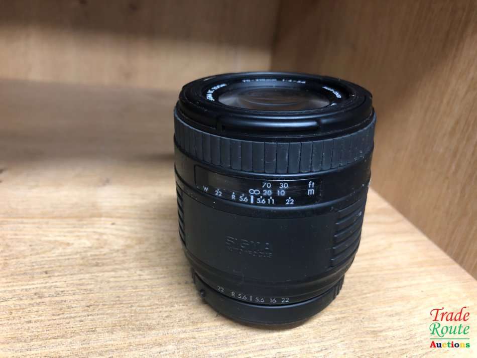 Sigma Auto Focus UC ZOOM 70-210mm 1: 4-5.6 Lens [PENTAX MOUNT]