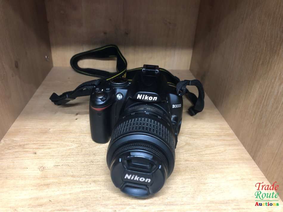 NIKON D3000 DSLR CAMERA CAMERA KIT WITH NIKKOR 18-55 VR LENS
