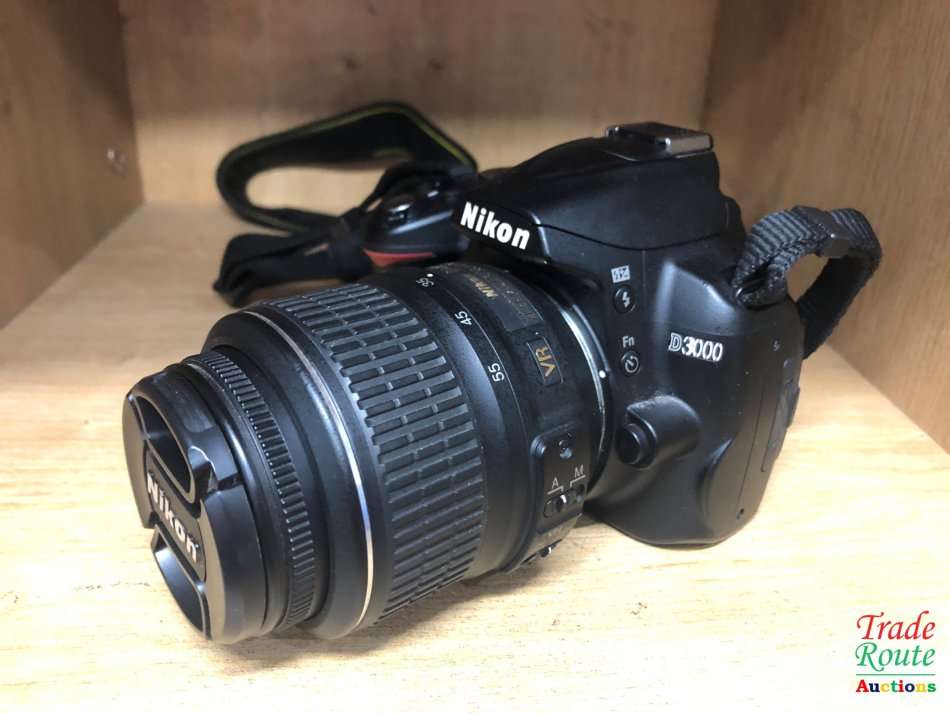 NIKON D3000 DSLR CAMERA CAMERA KIT WITH NIKKOR 18-55 VR LENS