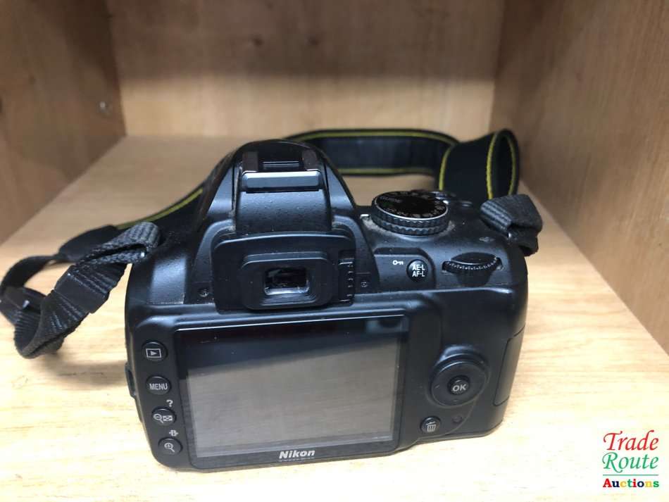 NIKON D3000 DSLR CAMERA CAMERA KIT WITH NIKKOR 18-55 VR LENS