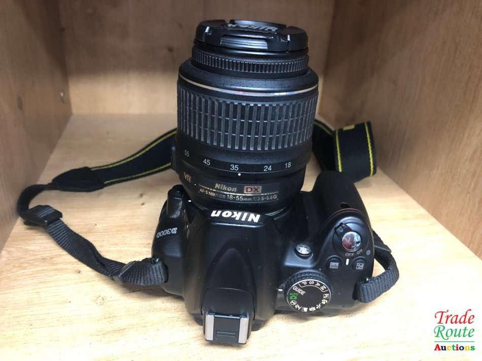 NIKON D3000 DSLR CAMERA CAMERA KIT WITH NIKKOR 18-55 VR LENS