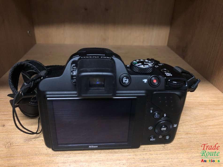 Nikon CoolPix P530 16 MP CMOS Digital Camera with 42x Zoom Lens and Full HD