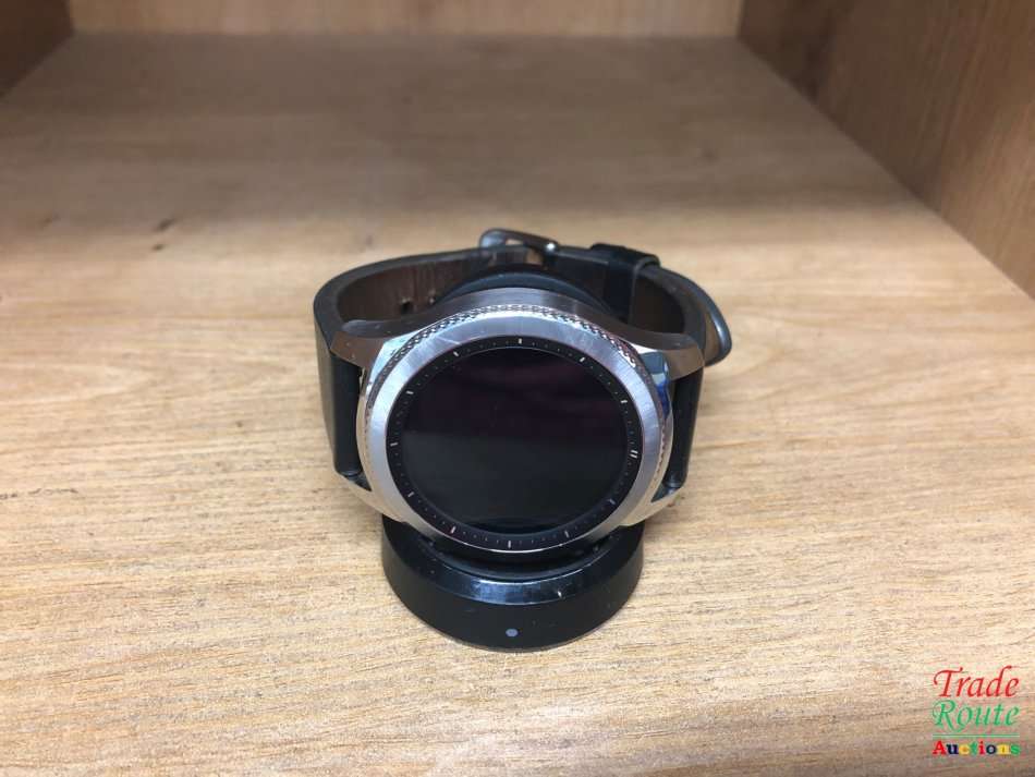 Samsung Gear S3 Classic Smartwatch  SM-R770 with Leather Band