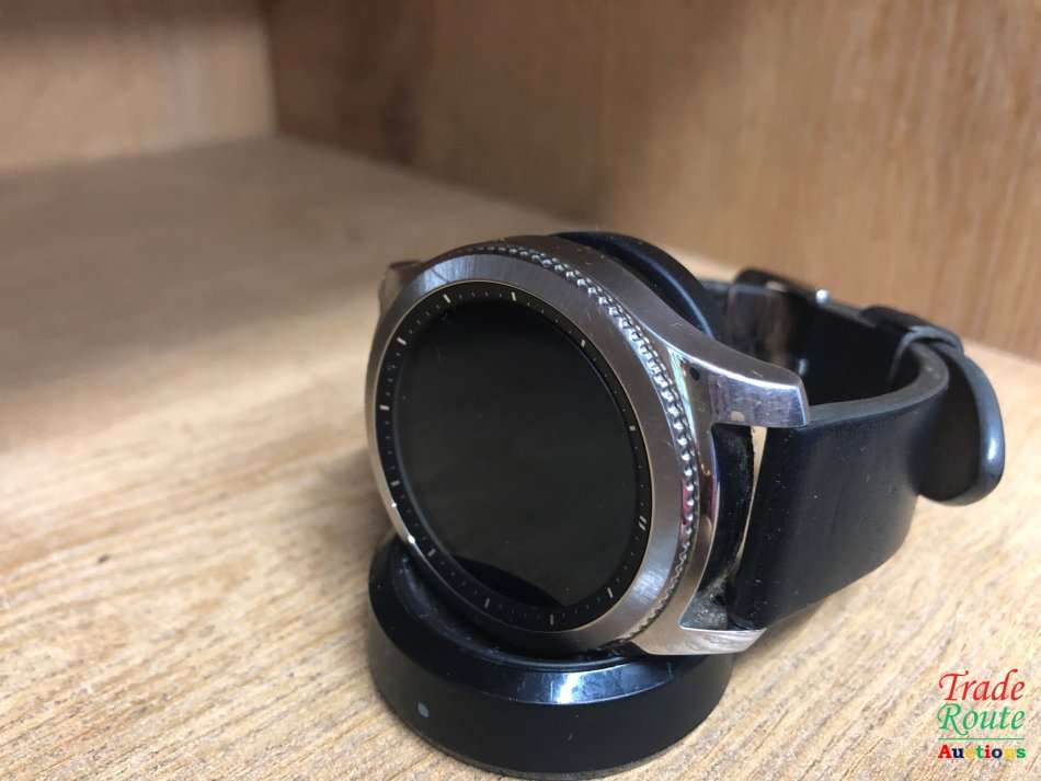 Samsung Gear S3 Classic Smartwatch  SM-R770 with Leather Band