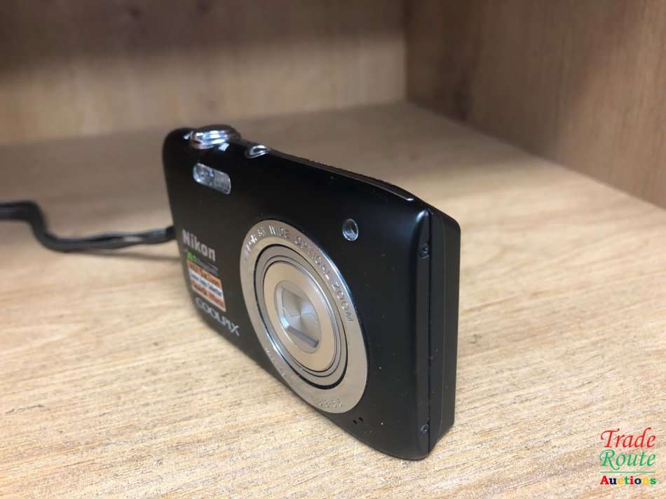 Nikon Coolpix S2800 20.1 MP Point & Shoot Digital Camera with 5X Optical Zoom