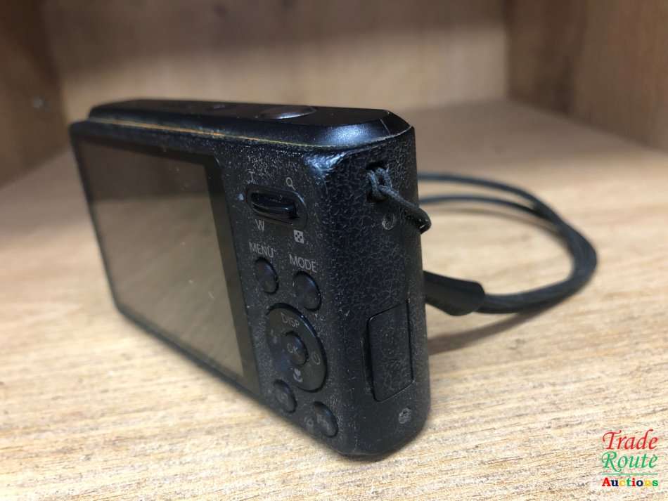 Samsung DV100 Dual View Digital Camera 16.1 Mega pixels with 5x Optical Zoom